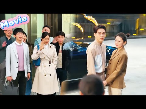 Видео: Сомневались, что Золушка достойна директора? С боссом за руку — зал взорвался💥💕