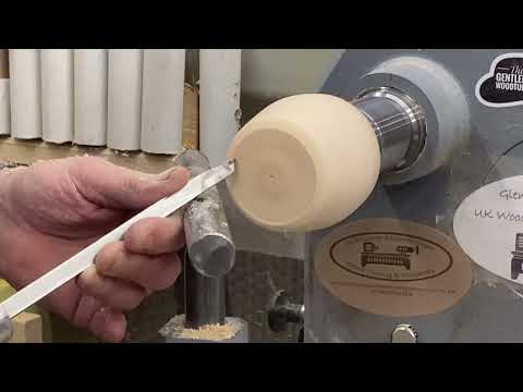 Видео: Точение по дереву: можно ли обработать чашу так же быстро, используя только один твердосплавный р...