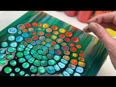 Видео: 27. FUNKY Cells | Техника «Клетки-хамелеоны» | Урок по заливке акриловыми красками