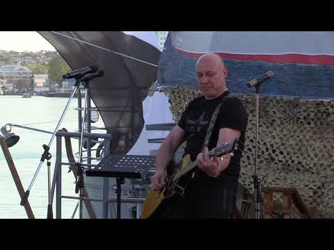 Видео: Денис Майданов в Севастополе - Я буду знать, что ты любишь меня / DENIS MAYDANOV / Крейсер "Москва"