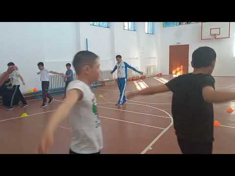 Видео: Ойын кезінде алаңда бағдарлау және допты қайтару дағдылары