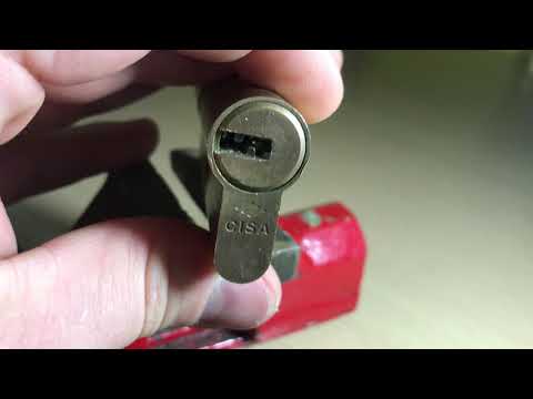 Видео: (16)Открыть личинку замка Cisa ASIX.Open Lock CISA ASIX. Москва и Подмосковье..+79161483868
