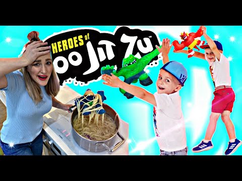 Видео: Зачем мама сварила ГУДЖИТСУ? Новые испытания Heroes of Goo Jit Zu  // KiFill boys 13+
