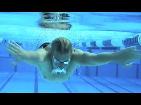 Видео: Секрет идеальной техники плавания брассом