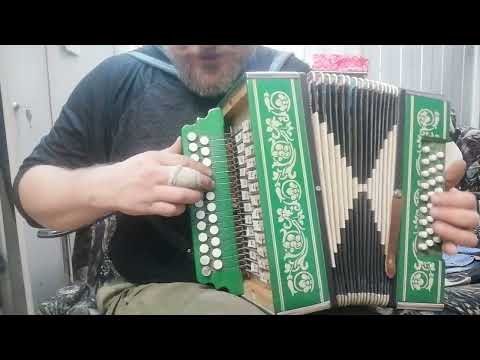 Видео: подбираем песню! на гармони! легко и просто! расцвела сирень в моём садочке!