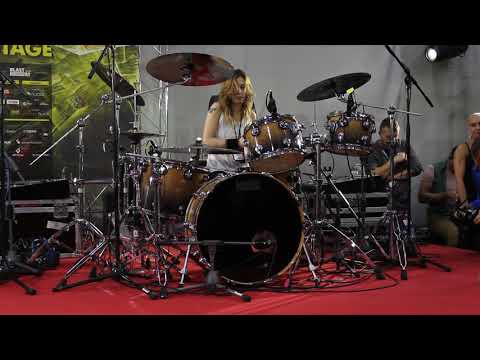 Видео: Оля Долгополова - финал Drummers United 2017!