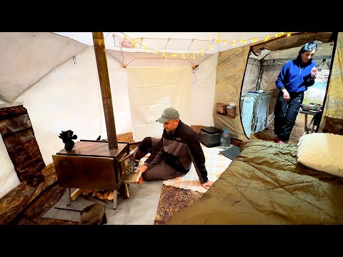 Видео: ОТДЫХ НА БЕРЕГУ ОЗЕРА, НОЧУЕМ В ПАЛАТКЕ С ПЕЧЬЮ, ПОИСК ЩУКИ, РЫБАЛКА 🎣 