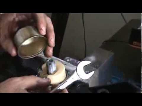 Видео: Как предотвратить заполнение картера двигателя Briggs бензином? Заказать карбюратор ниже