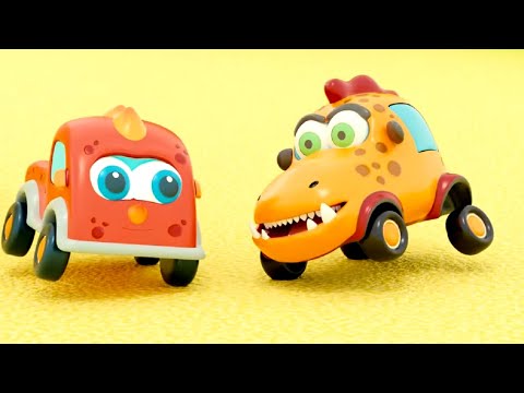 Видео: Машинки Мокас устроили гонки на песке -  Мультфильм про машинки 🚙