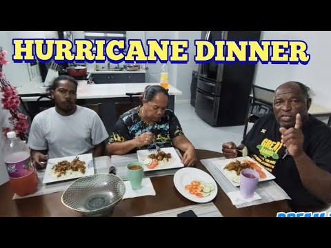 Видео: УЖИН УРАГАН Шеф-повар Николас (Папа) на кухне. ЕДЫ БЕЗУМНЫЕ @cameronfamilytv !!!