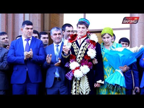 Видео: Пешвози Сомон Маҳмадбеков дар фурудгоҳи шаҳри Душанбе