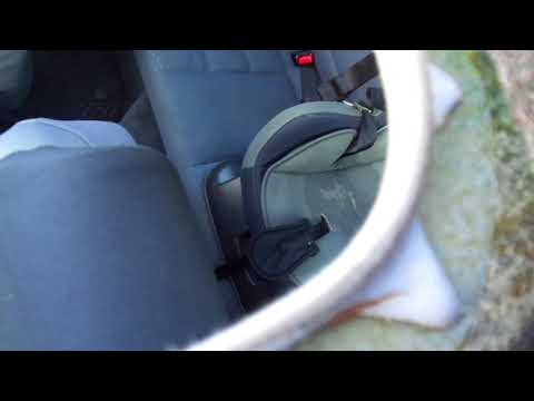 Видео: Отстёгиваем потолок от люка 2 Ауди А4Б5 (1996г,седан)