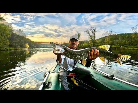 Видео: Сплав по реке Юрюзань. Сентябрь 2024. Ловля крупной щуки на спиннинг. Russian tourism