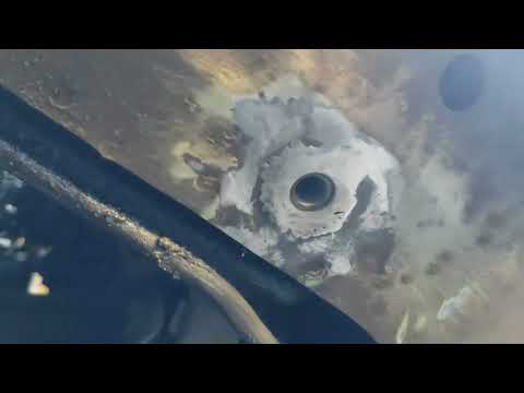 Видео: стук в колесе, колесо сдвинулось вперед, вырвало болт подрамника и рычага опель вектра а