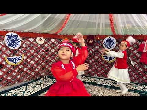 Видео: “Айгөлек”шығармашылық ән байқауының қалалық кезеңі.