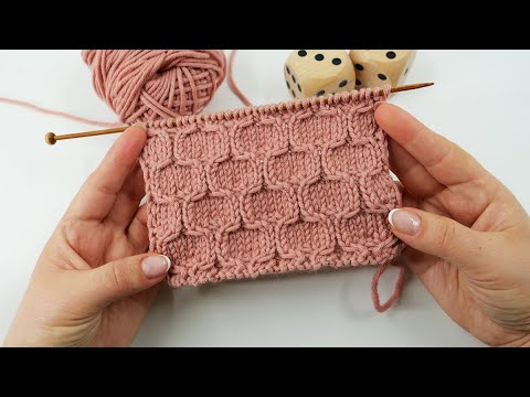 Видео: Им связать можно ВСЕ - от носков до жилетов, интересный симметричный узор спицами
