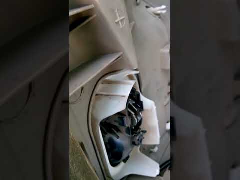 Видео: Снимаем обшивку задней двери Рено сценик2,за 2 минуты