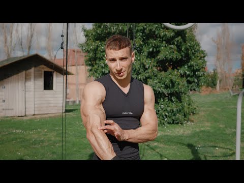 Видео: Как тренироваться с кольцами. 8 упражнений для начала.