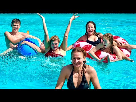 Видео: Лагерь18) ЛУЧШИЙ ДЕНЬ В БАССЕЙНЕ!))