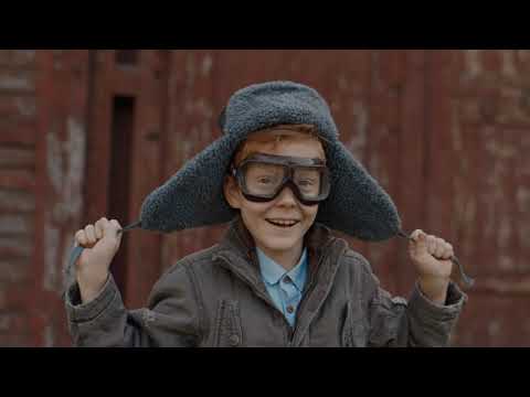 Видео: МОМЧЕТО СИ ОТИВА...