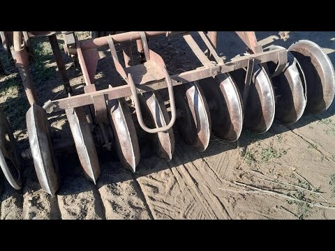 Видео: Обзор.сеялки и рассказ про главный недостаток .