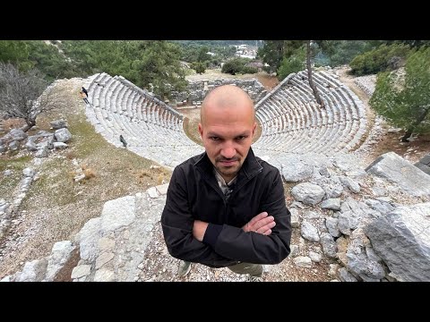 Видео: Город На Горе и Под Скалой. Ариканда | s03e15