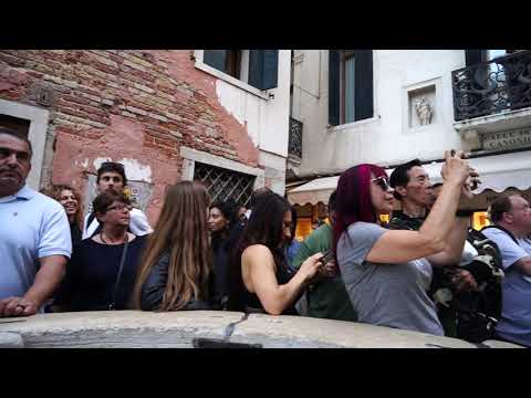 Видео: Камчатский хор на мосту в Венеции