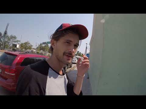 Видео: "SOS" - Мексика, Серега переезжает Мексику на попутках.