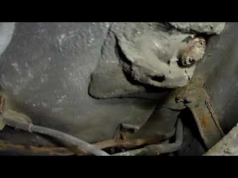 Видео: Audi 80 B4 replacement of the fuel line - замена топливной магистрали