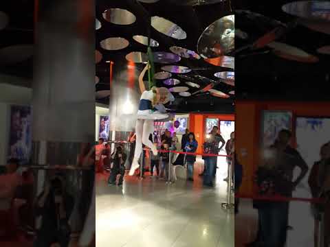 Видео: Aerial hoop воздушное кольцо