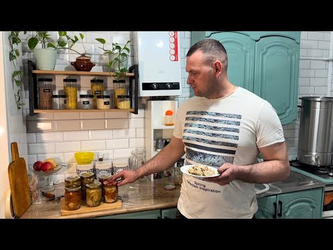 Видео: ДОМ В ДЕРЕВНЕ❤️/ СЕЕМ ЦВЕТЫ🌸 / ДЕКОР В КУХНЕ /РЫБНЫЕ КОНСЕРВЫ/ВЕЧЕРНИЙ ПЛОВ НА КОСТРЕ🔥