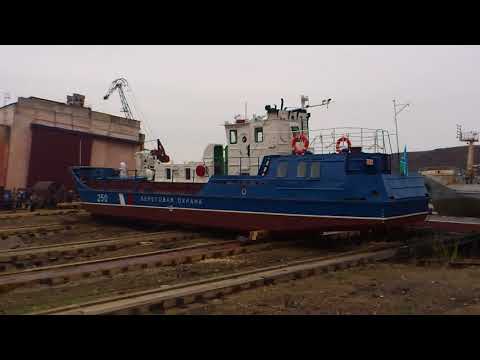Видео: Сретенск. Спуск катера на воду