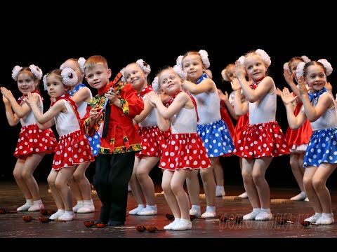 Видео: "Весёлые матрёшки", Ансамбль Локтева. "Funny nesting dolls", Loktev Ensemble.