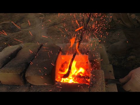 Видео: Дрова, курятник, две кочерги