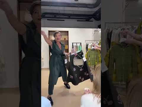 Видео: 2022 03 11 Анна Чигиринских - гардеробная капсула в цветах, фактурах, материалах  @jf_store , часть2