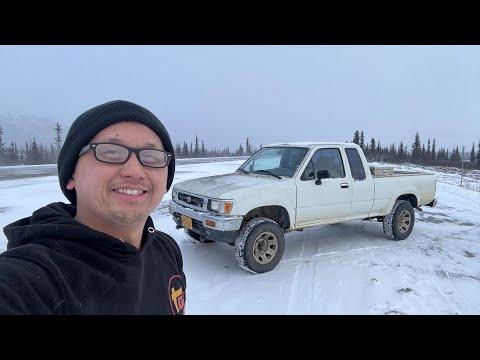 Видео: Я купил 30-летний пикап Toyota и проехал на нем 350 миль домой.