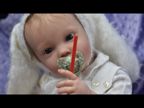 Видео: Пасхальный кролик, новая малышка наконец-то родилась! #rebornbaby #rebornLottie #распаковкареборн