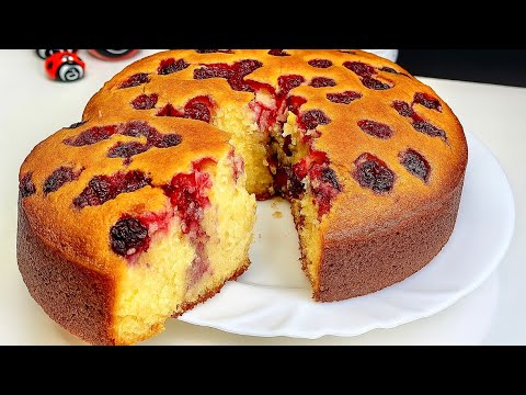 Видео: ПЫШНЫЙ ПИРОГ С ВИШНЕЙ на кефире - ТАЕТ ВО РТУ! Рецепт без возни