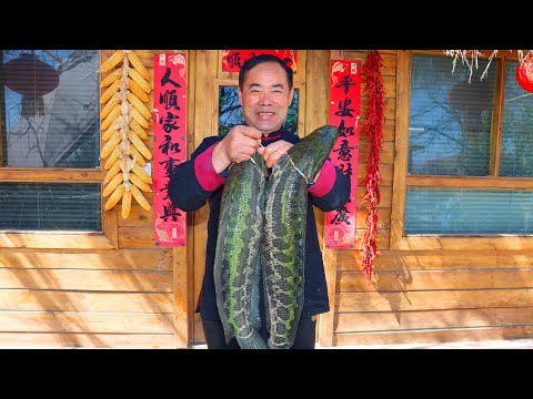 Видео: 2 Огромная змееголовая рыба варится с горячими камнями! ЛУЧШИЙ способ насладиться рыбой!