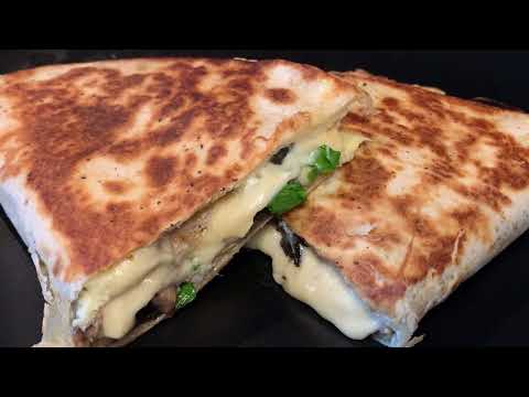 Видео: Лаваш(тортилья) с грибами и сыром. Lavash (tortilla) with mushrooms and cheese