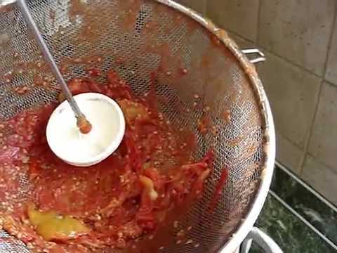 Видео: САМЫЙ БЫСТРЫЙ СПОСОБ ПРИГОТОВЛЕНИЯ ТОМАТНОГО СОКА, ЛАЙФХАК.