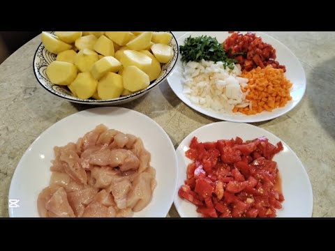 Видео: Какво наготвих : Питки , боб със суджук,рула от лаваш, зеле, картофена яхния с пиле, сладък картоф .