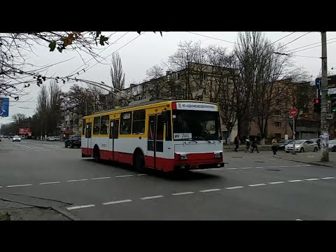 Видео: Троллейбусы Skoda 14Tr, БКМ-321 и Тролза 5265 "Мегаполис" на ул. Космонавтов
