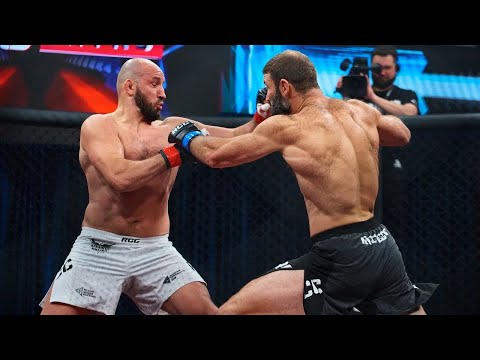 Видео: Яркая досрочная победа | Артур Караваев vs Игорь Литошик | RCC Intro 37