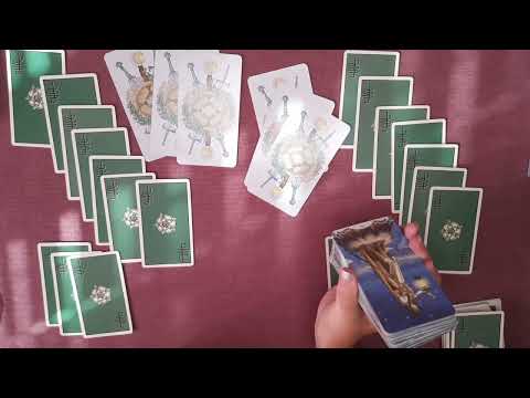 Видео: Любовный треугольник - вы и ваша соперница. Онлайн гадание Таро