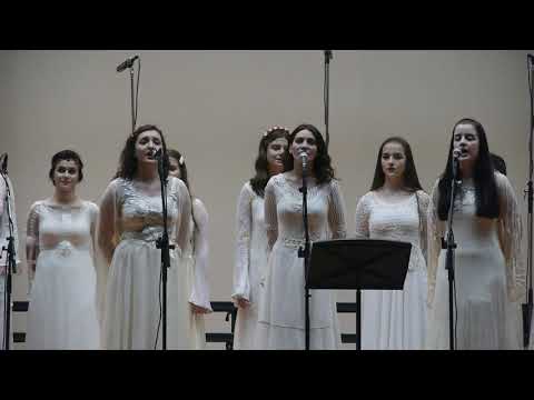 Видео: Tri bjulbjula - Bulgarian song Три бюлбюла пеят (Tri bulbula)