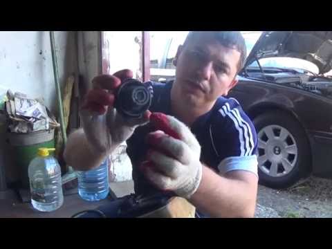 Видео: Проверка герметичности расширительного бачка в БМВ Е39. Нужна помощь!!!