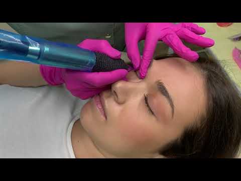 Видео: Положение рук при межресничном татуаже