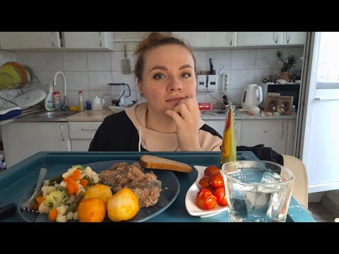 Видео: Мукбанг картошечка с холодцом, овощи, помидорки маринованные | Пошлите обедать) #мукбанг 