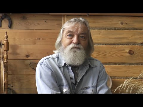 Видео: В мастерской художника Виталия Журавлёва